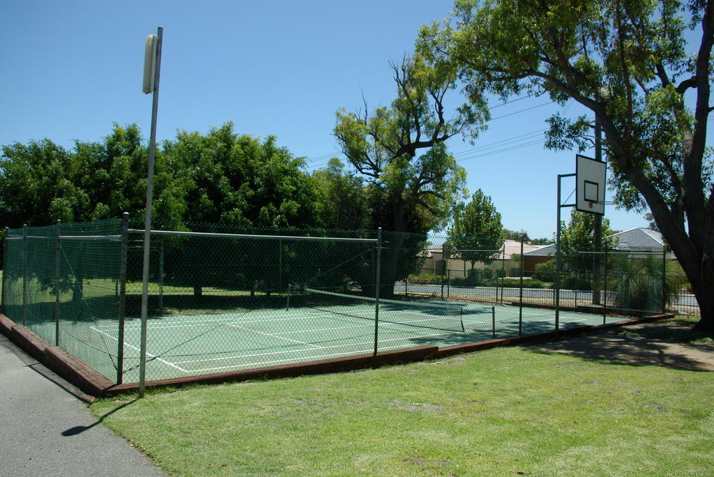 فندق Acclaim Kingsway Tourist Park Madeley المظهر الخارجي الصورة