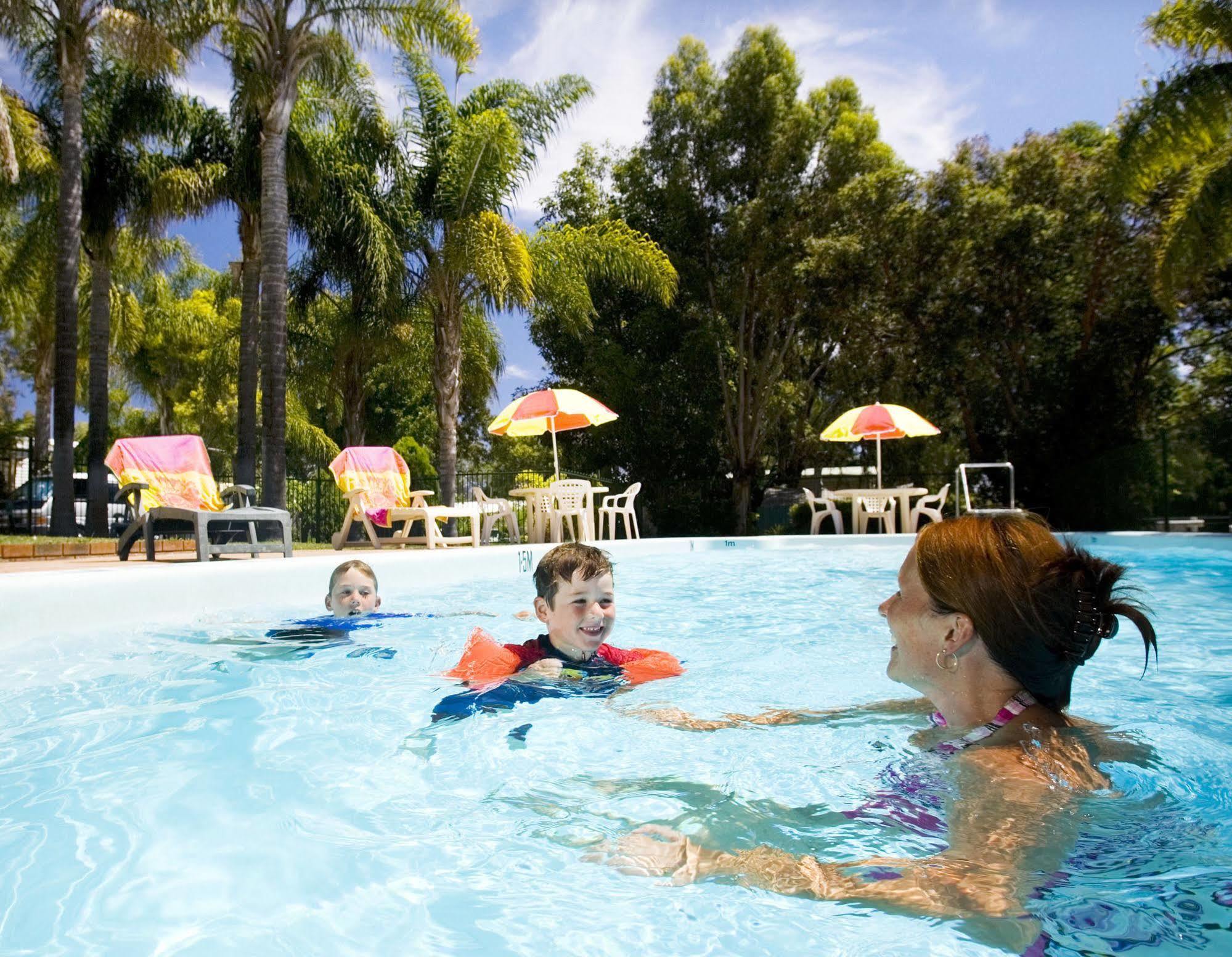 فندق Acclaim Kingsway Tourist Park Madeley المظهر الخارجي الصورة